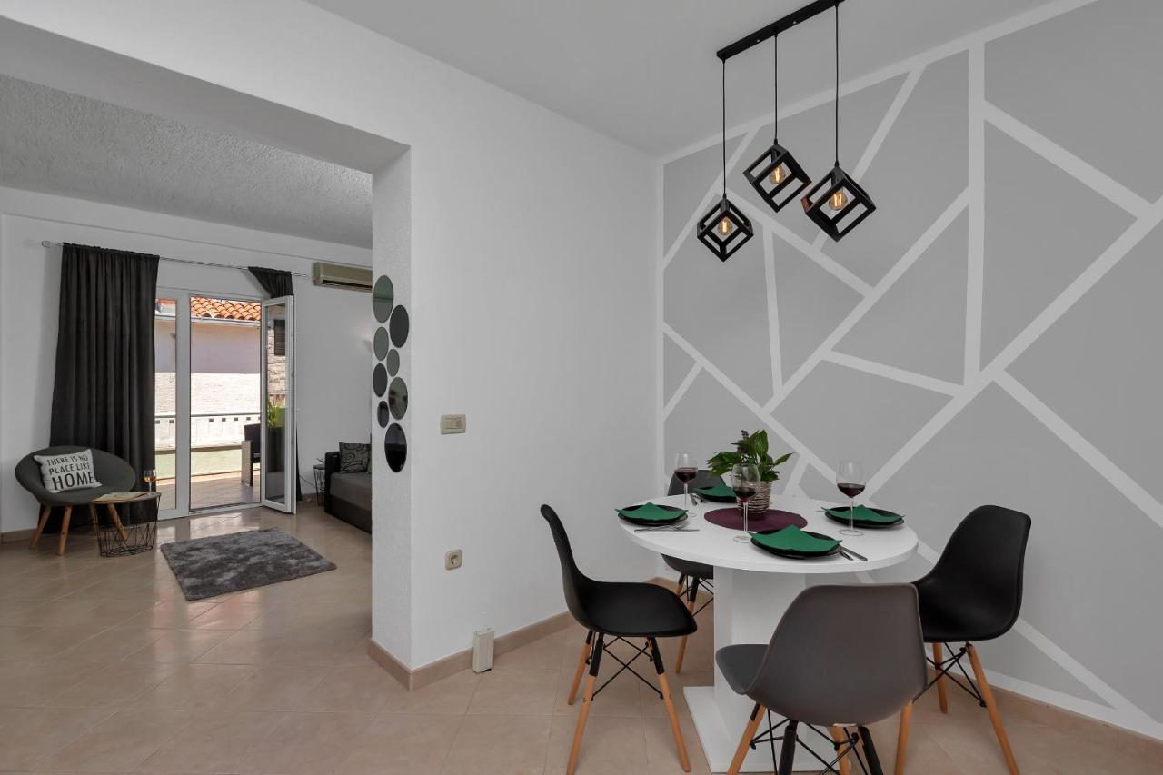 Apartmani Luna Baška Voda Exterior foto