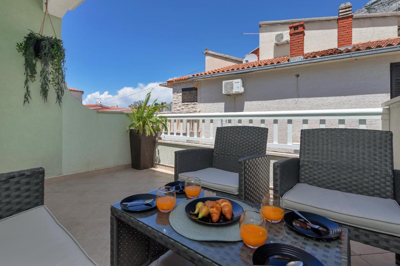 Apartmani Luna Baška Voda Exterior foto