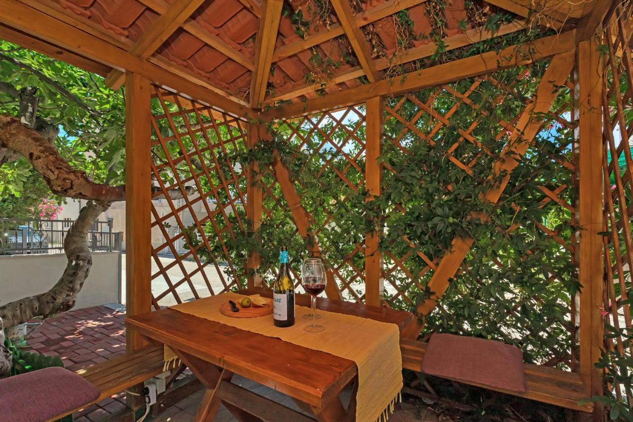 Apartmani Luna Baška Voda Exterior foto