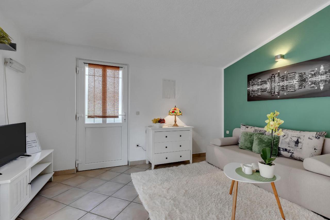 Apartmani Luna Baška Voda Exterior foto